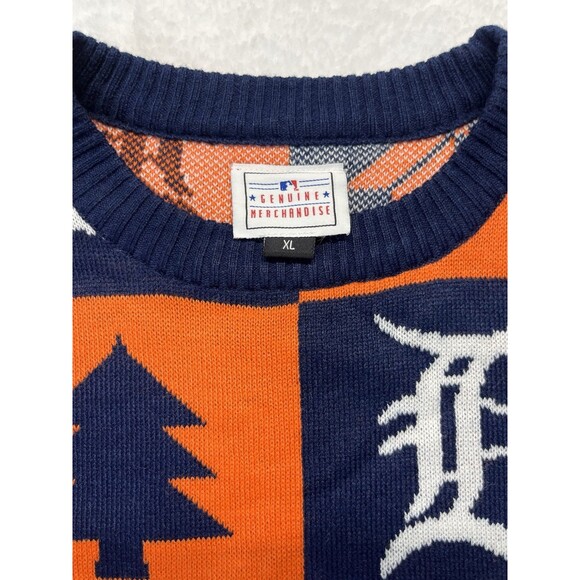 MLB Official Detroit Tigers Sweater Mens XL Navy Patches Ugly Pullover AOP Logo - Picture 2 of 8